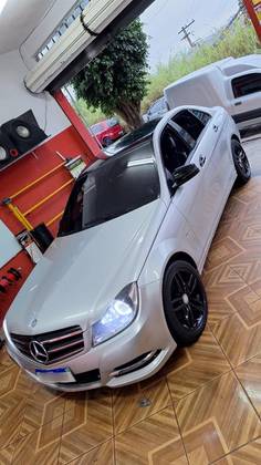 MERCEDES-BENZ C 180 1.8 CGI CLASSIC 16V TURBO GASOLINA 4P AUTOMÁTICO MERCEDES-BENZ C 180 1.8 CGI CLASSIC 16V TURBO GASOLINA 4P AUTOMÁTICO